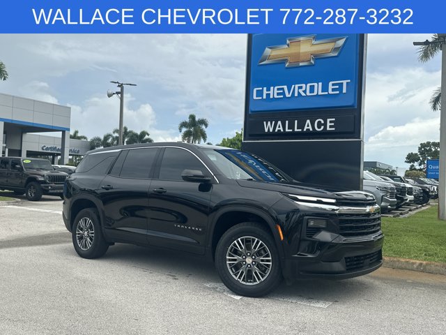 Used 2024 Chevrolet Traverse LS FWD image 1