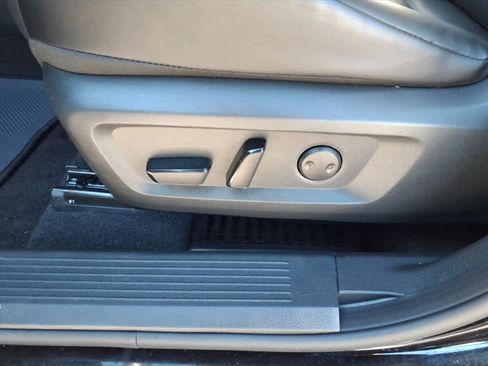 Certified 2023 Nissan Rogue SV w/ SV Premium Package image 17