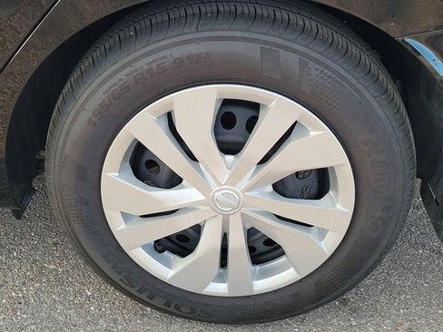 Certified 2025 Nissan Versa S w/ Trunk Package image 12