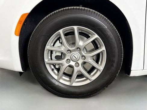 New 2026 Chrysler Voyager LX image 30