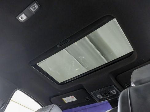 Used 2022 Chevrolet Silverado 3500 High Country w/ Z71 Off-Road Package image 23