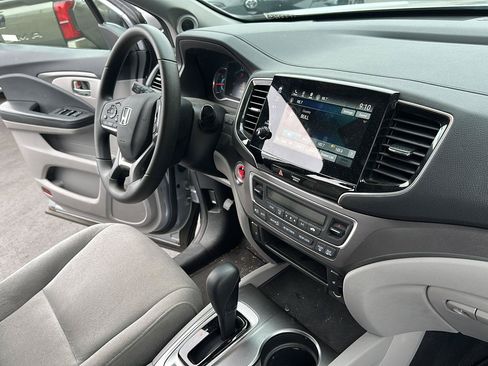 Used 2019 Honda Pilot EX image 10
