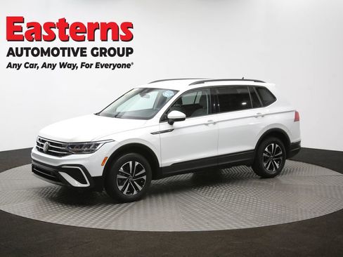 Used 2022 Volkswagen Tiguan S image 56