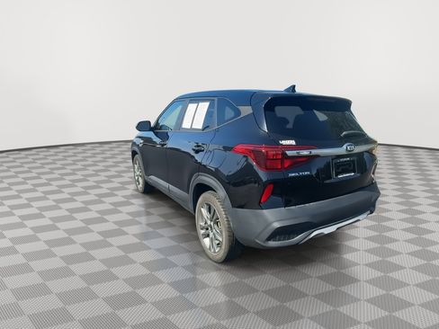 Used 2021 Kia Seltos LX AWD/4WD image 6