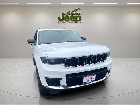 Used 2023 Jeep Grand Cherokee L Limited AWD/4WD image 16