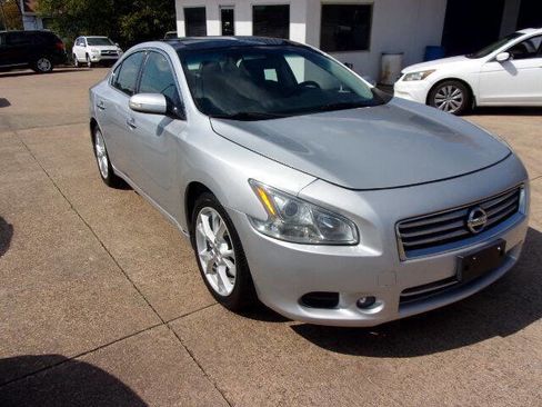 Used 2013 Nissan Maxima 3.5 SV w/ Premium Pkg image 4