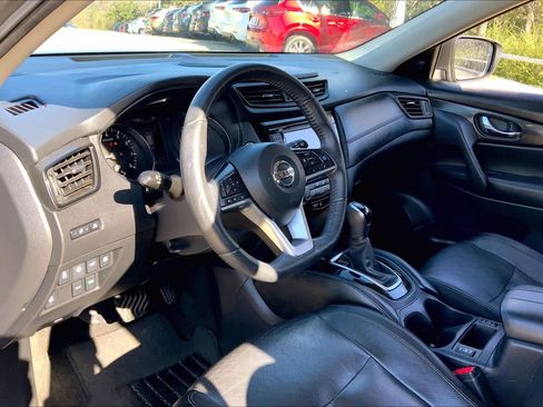 Used 2019 Nissan Rogue SL image 17