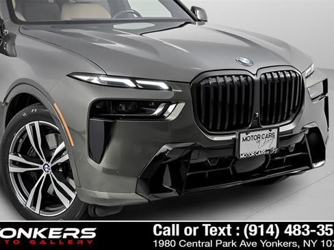 Used 2023 BMW X7 xDrive40i w/ M Sport Package AWD/4WD image 74