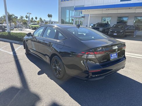 New 2025 Honda Accord SE image 3