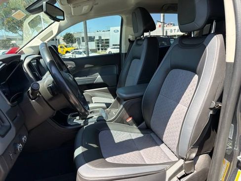 Used 2019 Chevrolet Colorado Z71 AWD/4WD image 18