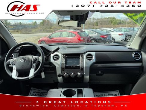 Used 2018 Toyota Tundra SR5 AWD/4WD image 15