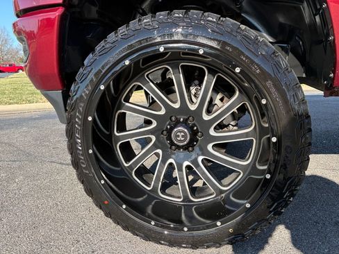 Used 2021 RAM 1500 Big Horn image 16