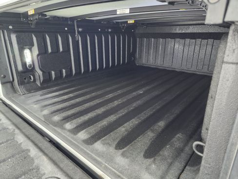 Used 2025 RAM 1500 Limited AWD/4WD image 5