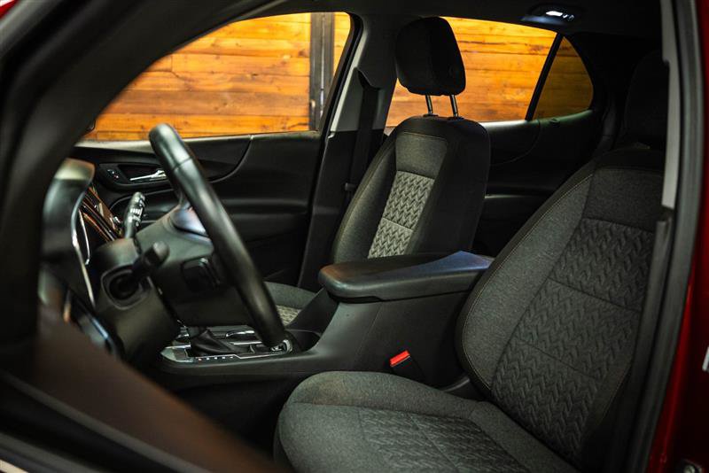 Used 2023 Chevrolet Equinox LT w/ Driver Convenience Package FWD image 10