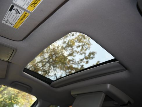 Used 2022 Honda Pilot Elite image 7