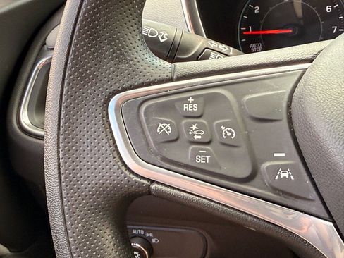 Used 2023 Chevrolet Equinox LS w/ LS Convenience Package image 8