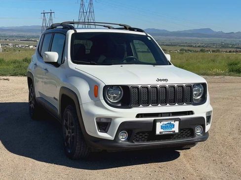 Used 2019 Jeep Renegade Limited w/ Quick Order Package 22P AWD/4WD image 3