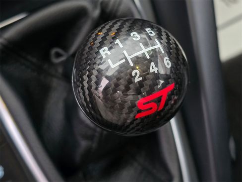 Used 2017 Ford Focus ST w/ Equipment Group 402A image 36