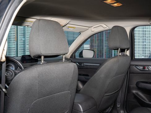 Used 2018 MAZDA CX-5 Sport image 17