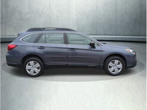 Used 2016 Subaru Outback 2.5i image 7