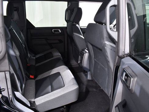 Used 2025 Ford Bronco Big Bend image 19