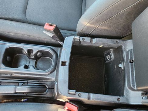 Used 2018 Jeep Wrangler Unlimited Sahara w/ Dual Top Group image 14