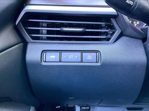 Used 2024 Nissan Altima 2.5 SV FWD image 15