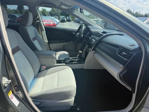 Used 2012 Toyota Camry LE image 13
