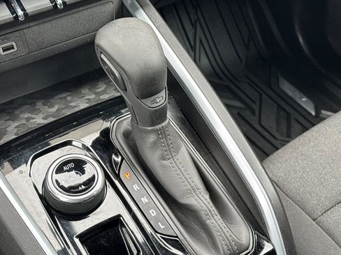 Used 2023 Chevrolet Colorado Trail Boss w/ Technology Package image 32