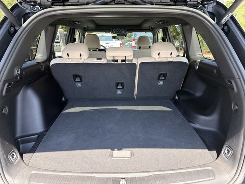 Used 2024 Jeep Grand Cherokee Limited w/ Luxury Tech Group II RWD image 22