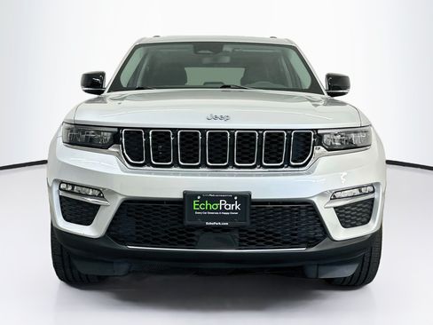 Used 2023 Jeep Grand Cherokee 4WD 4xe image 2