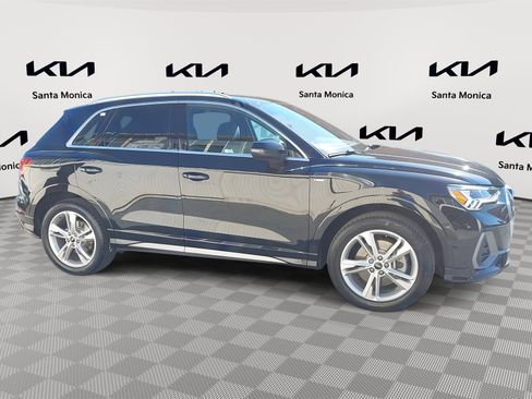 Used 2022 Audi Q3 2.0T Premium Plus w/ Premium Plus Package image 4