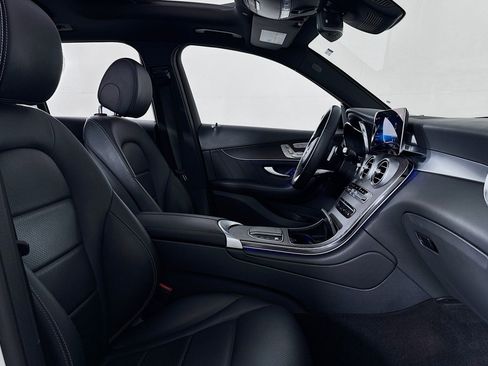 Certified 2022 Mercedes-Benz GLC 300 image 8