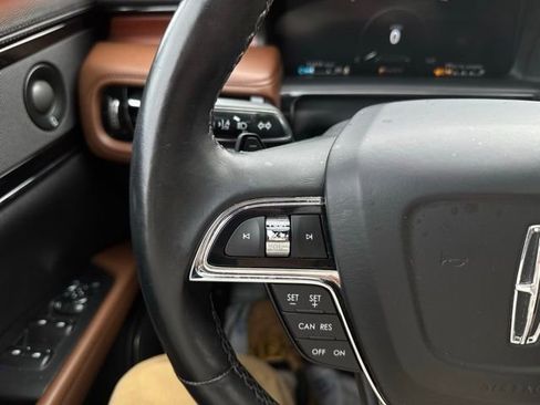 Used 2023 Lincoln Nautilus Reserve w/ Luxury Package image 26