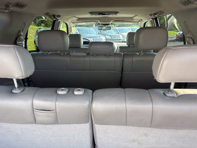 Used 2007 Toyota Sequoia Limited w/ Convenience Pkg AWD/4WD image 10