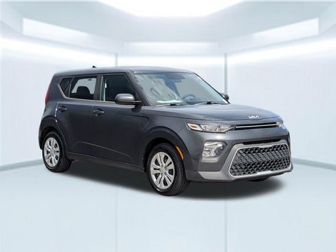 Used 2022 Kia Soul LX FWD image 8