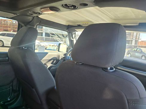 Used 2016 Jeep Wrangler Black Bear image 15