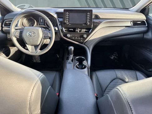 Used 2021 Toyota Camry SE w/ Carpet Mat Package (TMS) image 12