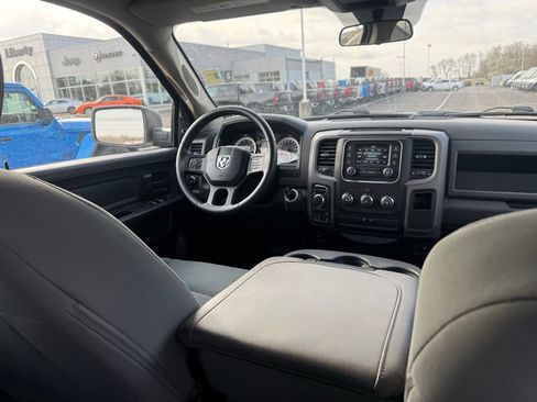 Used 2017 RAM 1500 Express AWD/4WD image 46