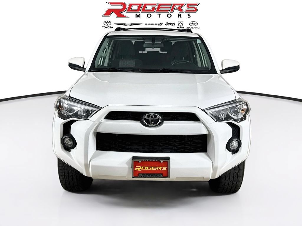 Used 2019 Toyota 4Runner SR5 AWD/4WD image 7