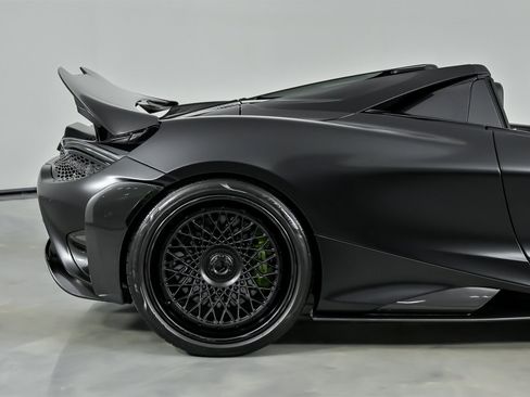 Used 2022 McLaren 765LT image 15