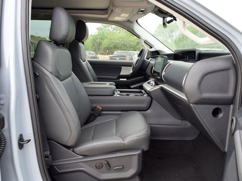 New 2026 Ford Expedition Active RWD image 25