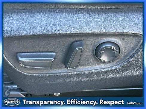 Certified 2023 Toyota Highlander XLE image 26