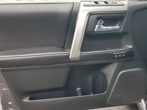 Used 2016 Toyota 4Runner Limited image 19