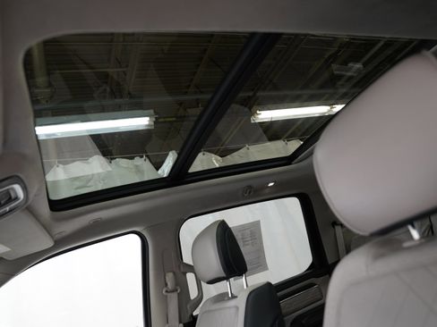 Used 2023 RAM 1500 Limited image 32