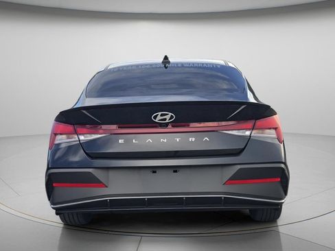 Certified 2025 Hyundai Elantra Sport w/ Cargo Package FWD image 6
