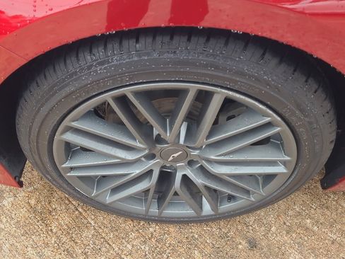 Used 2019 Genesis G70 2.0T Advanced image 10