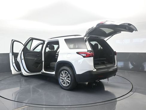 Used 2023 Chevrolet Traverse LT image 79