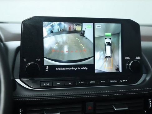 Used 2022 Nissan Rogue Platinum w/ Head-Up Display Package image 32