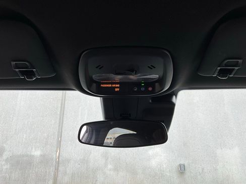 Used 2025 Buick Envista Sport Touring image 15